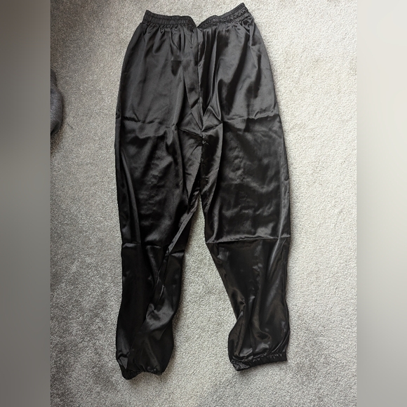 "I'm future" black silky track pants - Picture 4 of 4